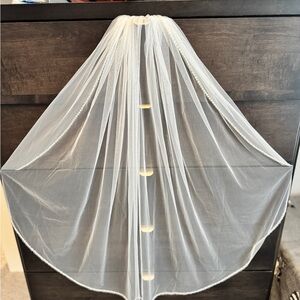 Elegant Finger Tip  Sheer Veil with Beaded Edge